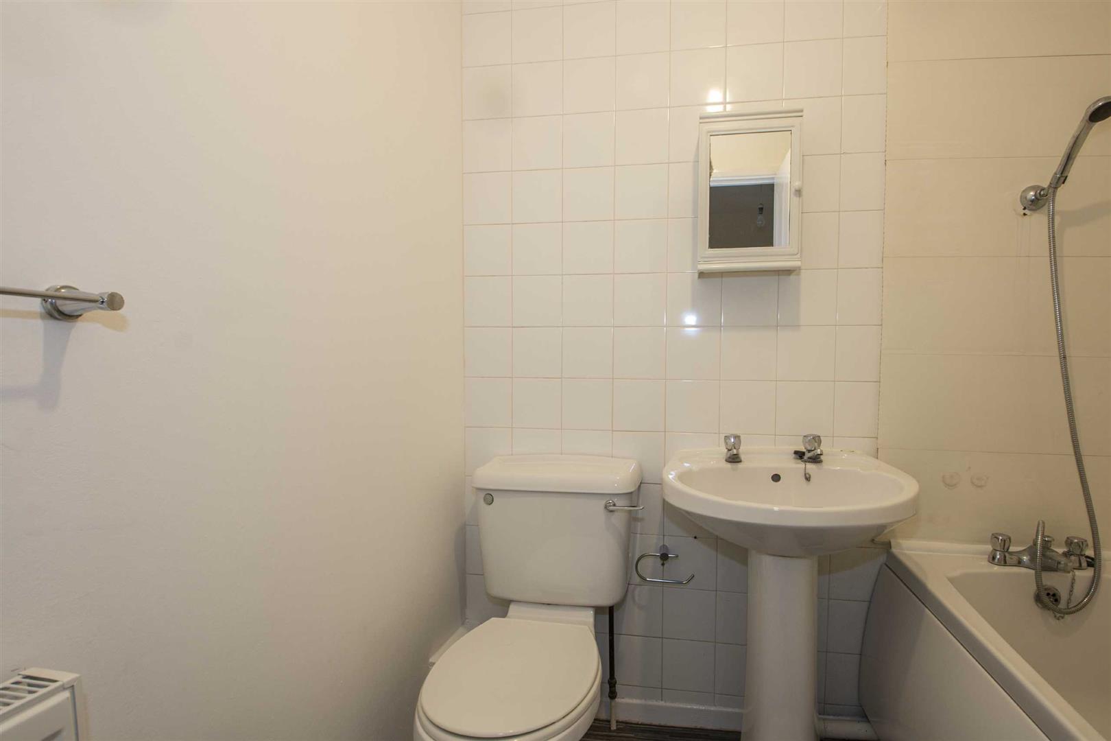 Rhodes Place, Oldbrook, Milton Keynes